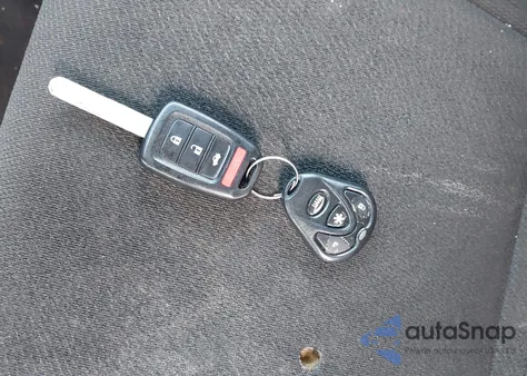 2013 Honda Accord Lx z USA, uszkodzony, nr VIN 1HGCR2F38DA183813